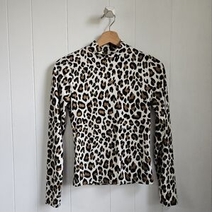 GAZE Mockneck Leopard Print Top